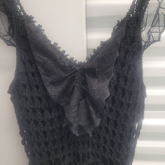 AZI Lace Tank Top, Size Medium, Black - Picture 4 of 10
